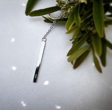 Load image into Gallery viewer, Elegant Silver Necklace
