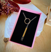 Load image into Gallery viewer, Elegant Silver Necklace
