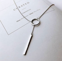 Load image into Gallery viewer, Elegant Silver Necklace
